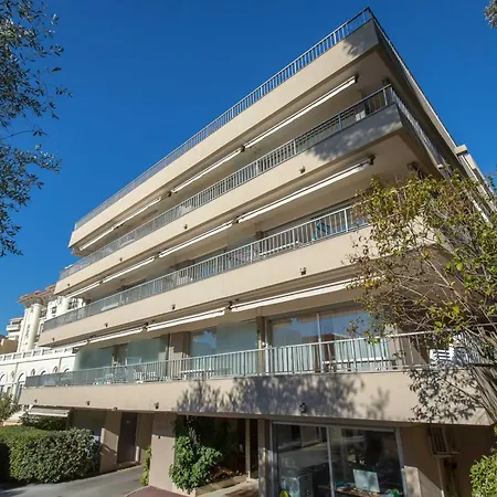 Climatisé Idéal: Et Centre-ville à Pied, Wifi Gratuit - Fr-1-466a-51 Saint-Raphaël
